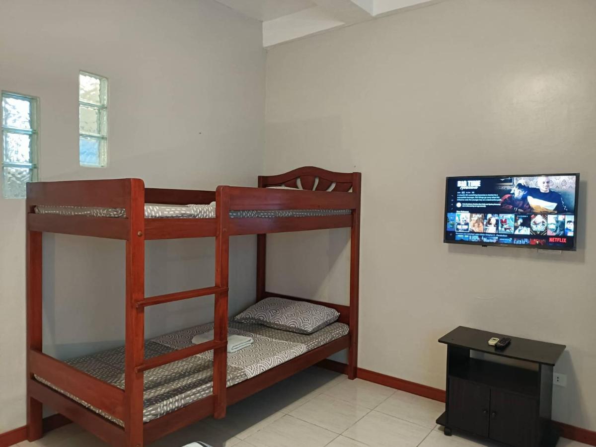 Villa Skanderbeg Guest House Puerto Princesa Dış mekan fotoğraf