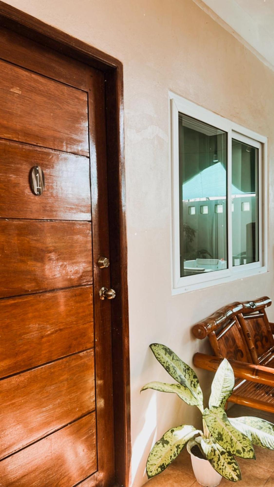 Villa Skanderbeg Guest House Puerto Princesa Dış mekan fotoğraf