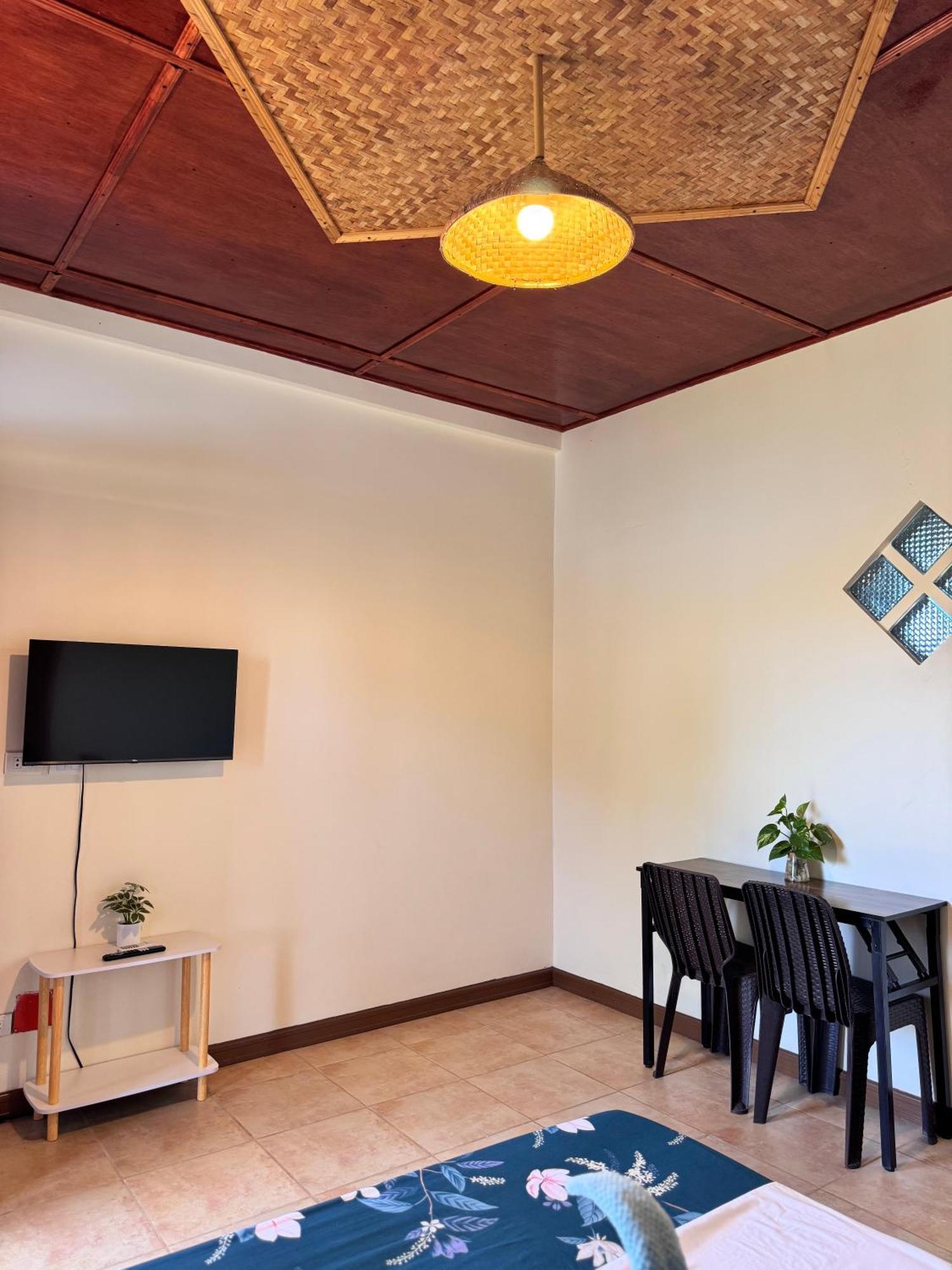 Villa Skanderbeg Guest House Puerto Princesa Dış mekan fotoğraf