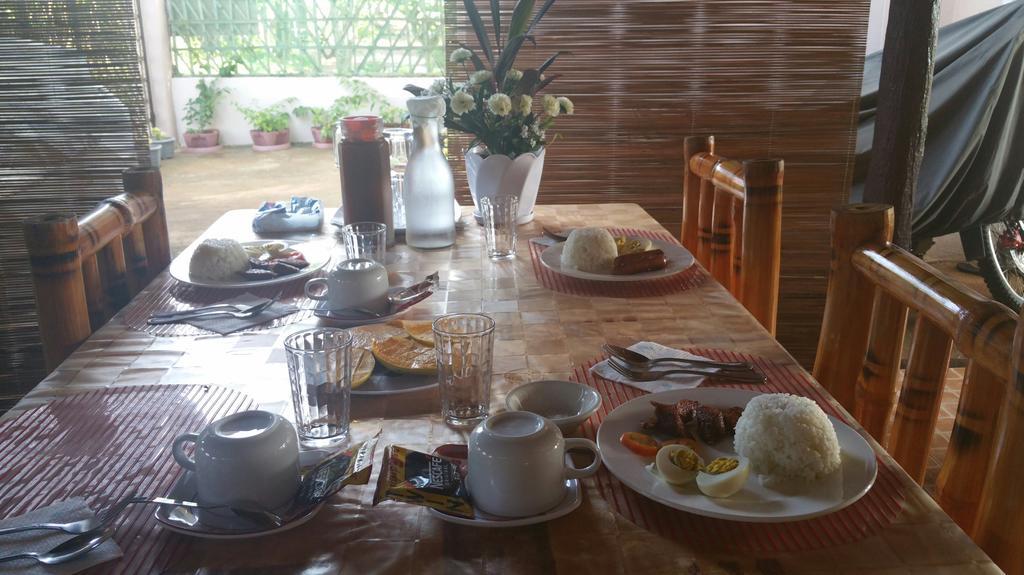 Villa Skanderbeg Guest House Puerto Princesa Dış mekan fotoğraf
